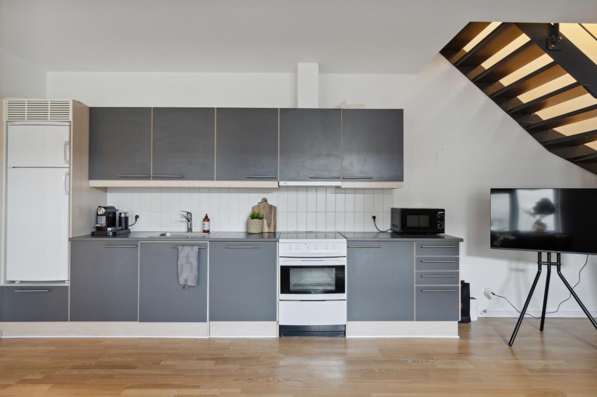 2br -luxury 300 M From Magasin