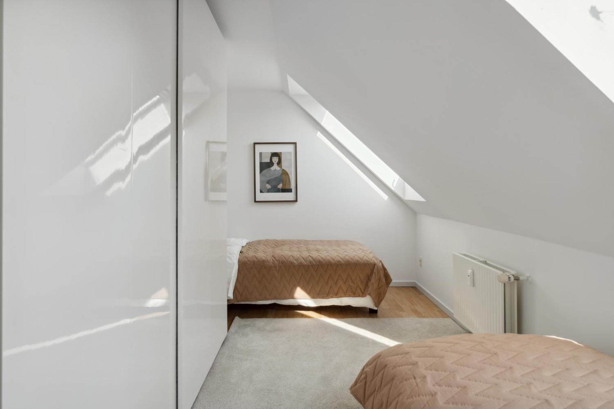 2br -luxury 300 M From Magasin Apartament