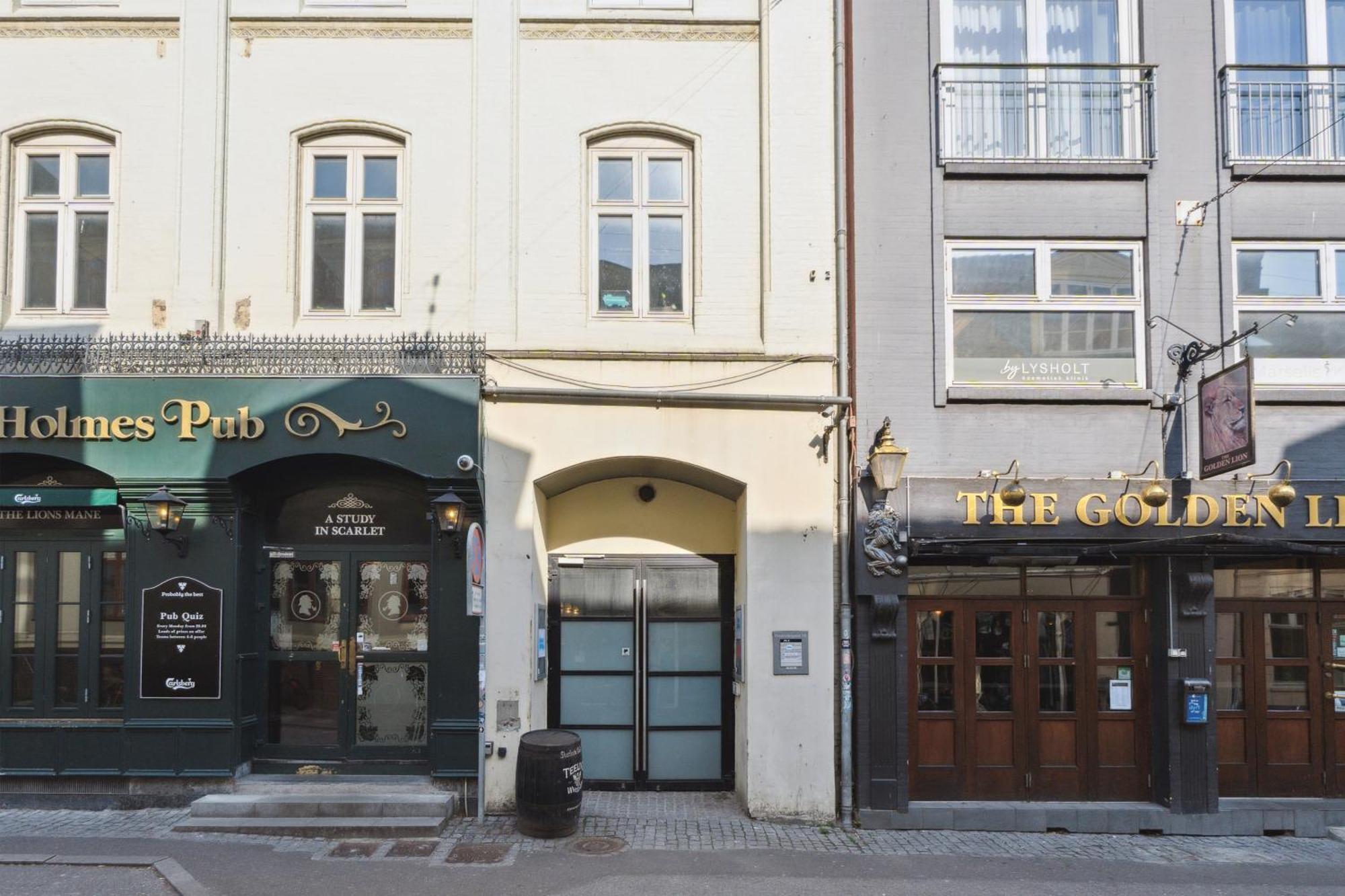 2br -luxury 300 M From Magasin *