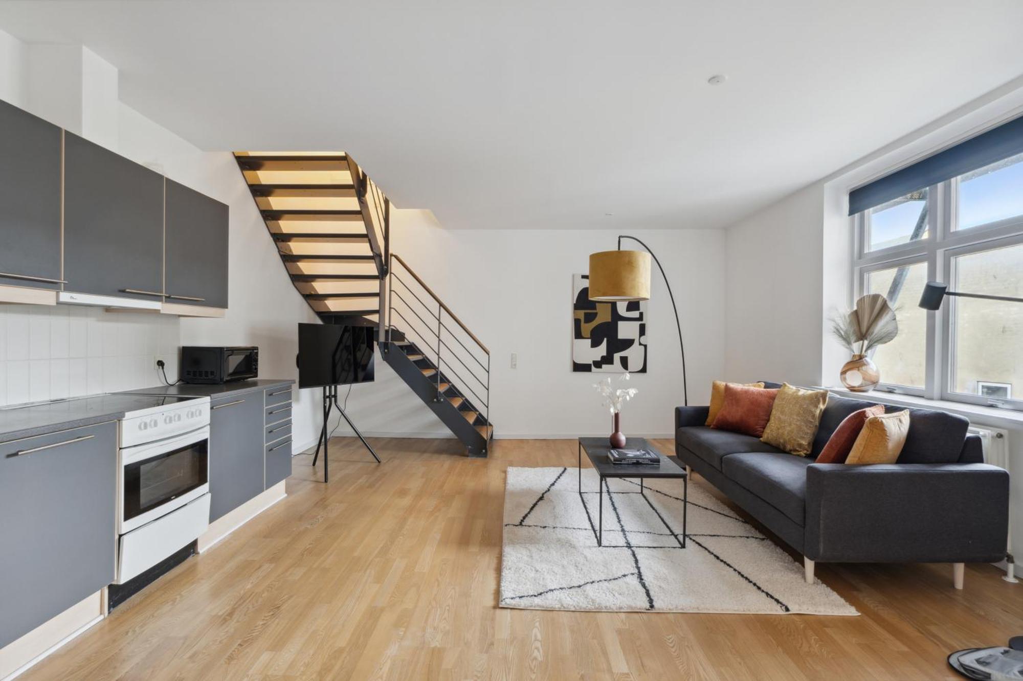 2br -luxury 300 M From Magasin Apartament